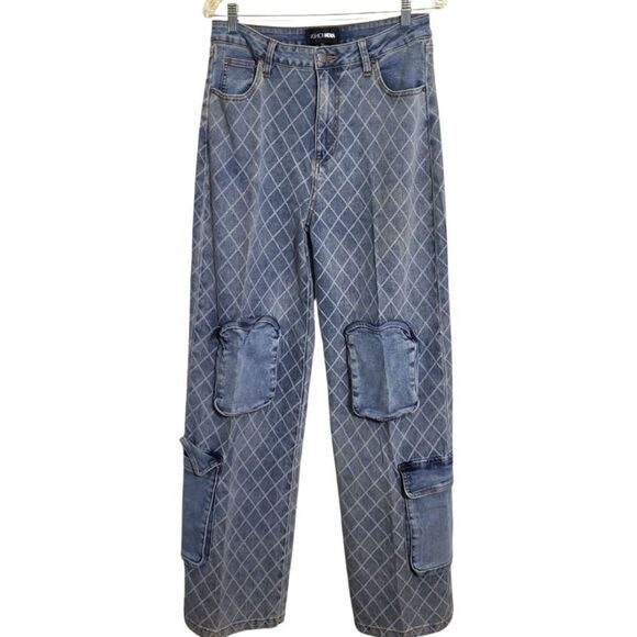 Fashion Nova Grunge Streetwear Medium Wash Long Baggy Leg Jeans, Junior 11 - Picture 1 of 9